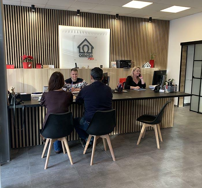 Zespół Omega-Pro przy pracy – doświadczenie i profesjonalizm w montażu stolarki otworowej